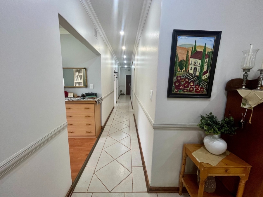 3 Bedroom Property for Sale in Flamwood North West